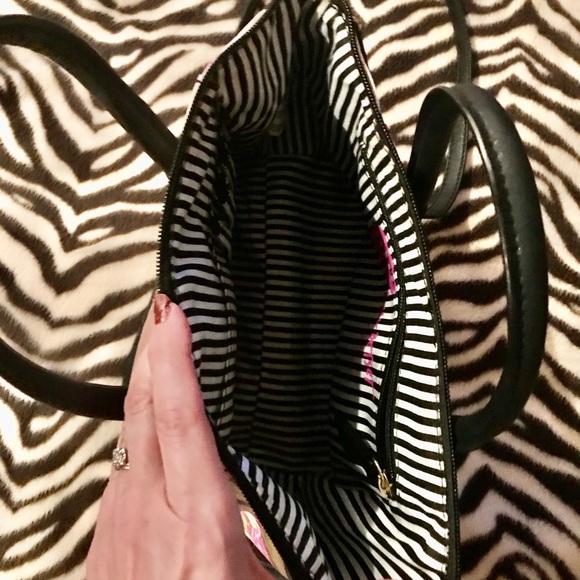 Betsey Johnson Handbag Great Condition - Picture 5 of 6